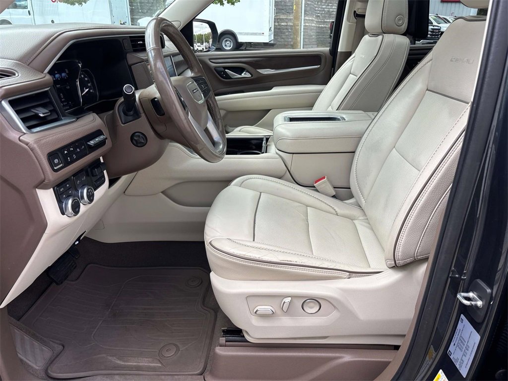 Used 2021 GMC Yukon Denali w/ Denali Ultimate Package image 9