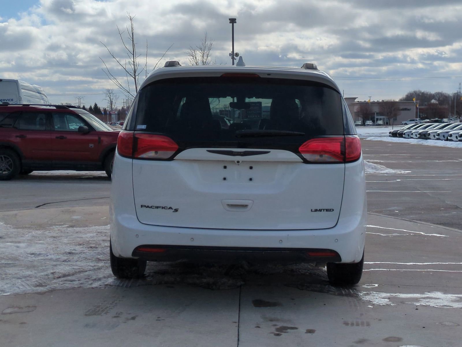 Used 2019 Chrysler Pacifica Limited w/ S Appearance Package image 6