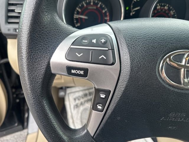 Used 2012 Toyota Highlander 4WD w/ Tech Pkg image 6