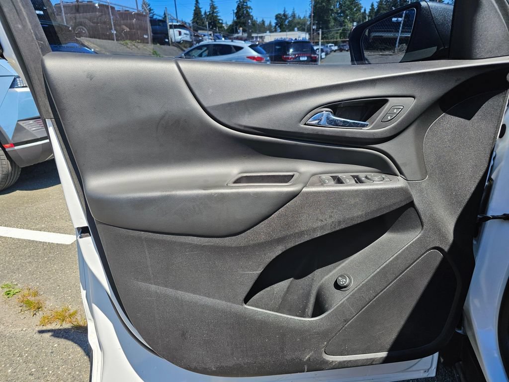 Used 2018 Chevrolet Equinox LT w/ Sun & Infotainment Package FWD image 22