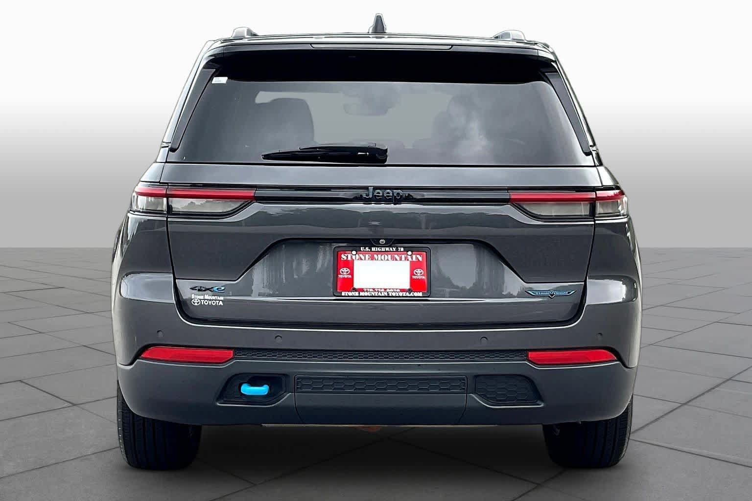 Used 2022 Jeep Grand Cherokee Trailhawk AWD/4WD image 9