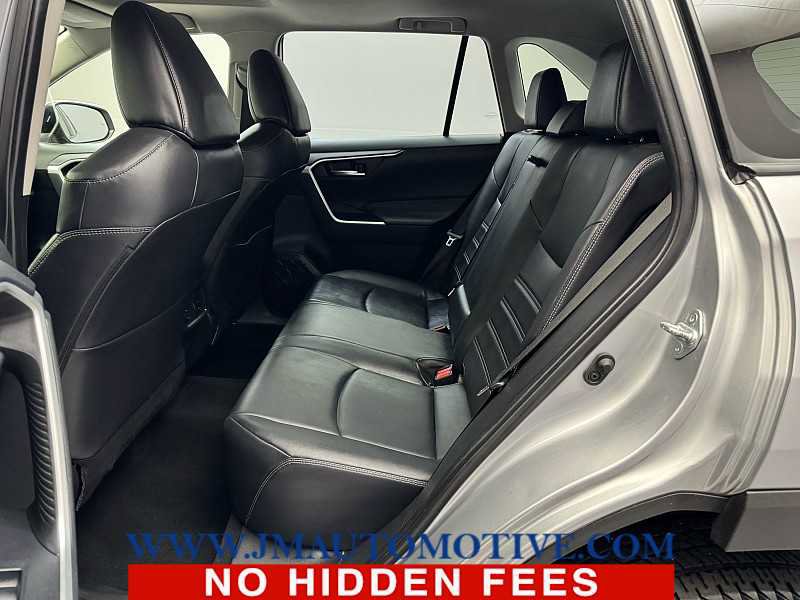 Used 2019 Toyota RAV4 XLE Premium w/ Cold Weather Package AWD/4WD image 15