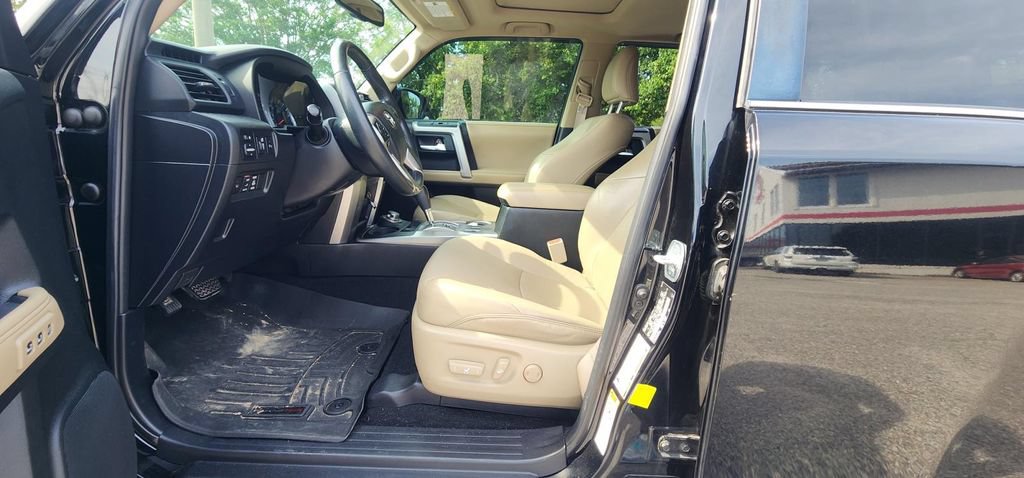 Used 2014 Toyota 4Runner Limited AWD/4WD image 10
