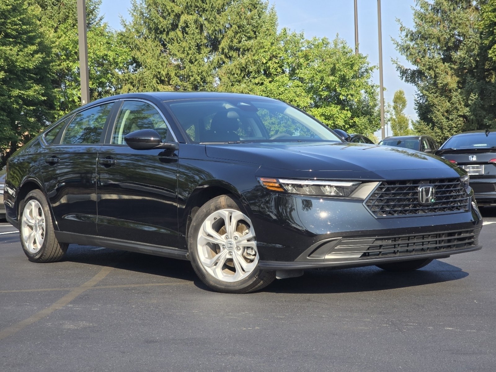 Used 2025 Honda Accord LX image 2