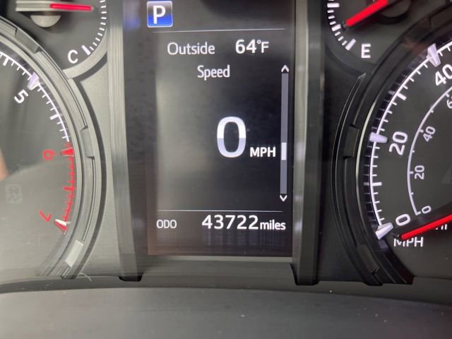 Used 2023 Toyota 4Runner SR5 Premium w/ Moonroof Package image 18