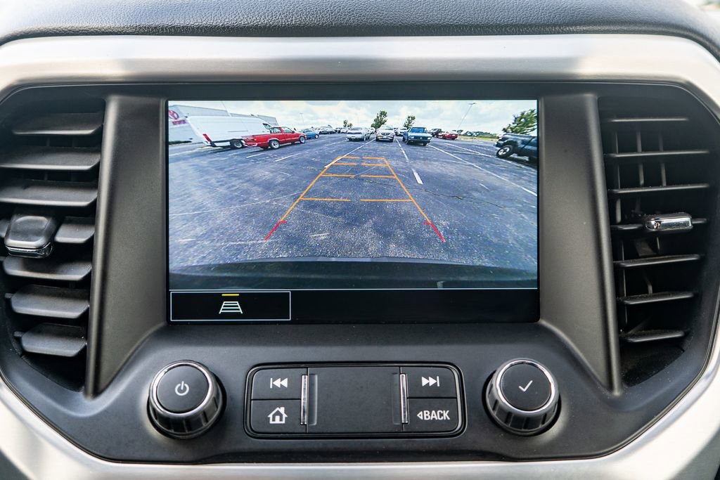 Used 2023 GMC Acadia SLT image 31