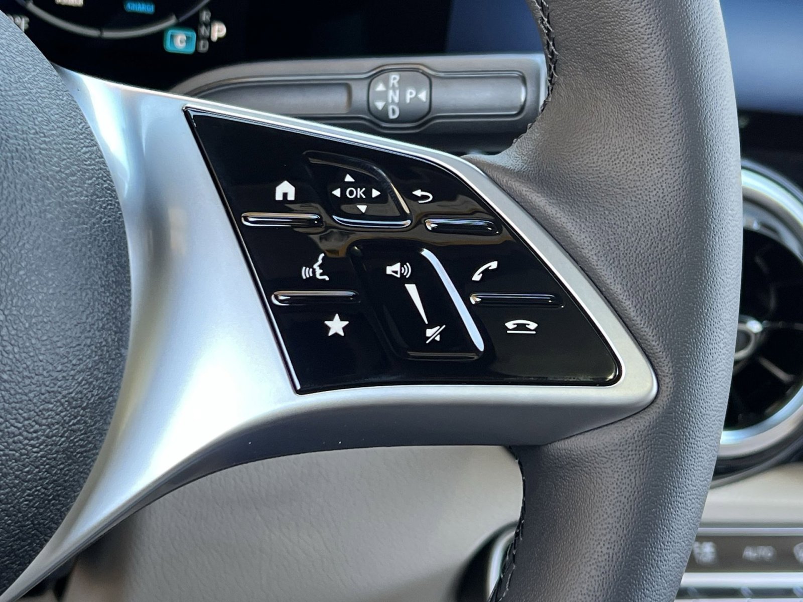 Certified 2026 Mercedes-Benz GLB 250 4MATIC image 29