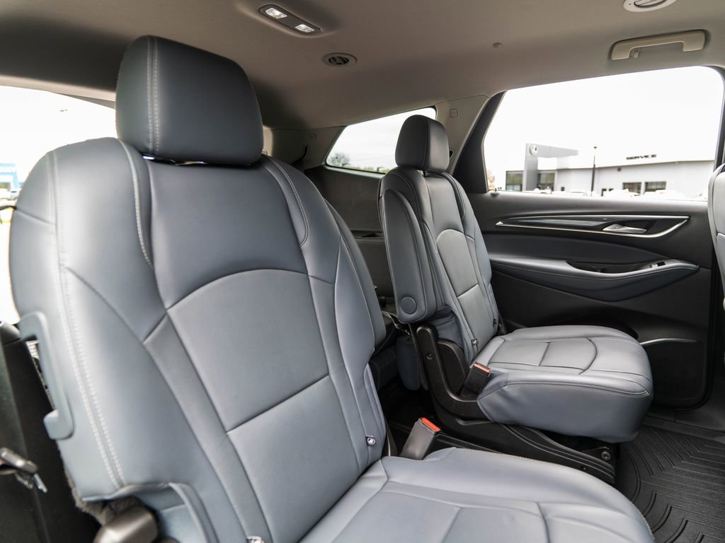 Used 2021 Buick Enclave Essence w/ Sport Touring Edition FWD image 34