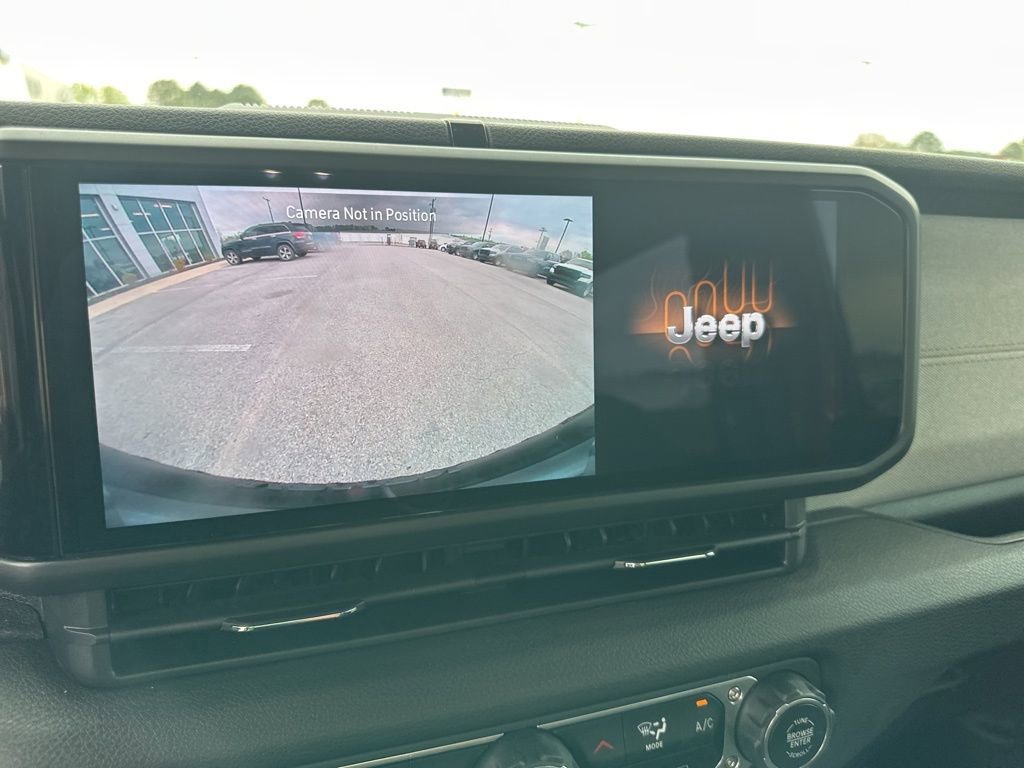 Used 2024 Jeep Wrangler Sport S image 19