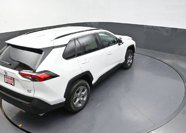 Used 2025 Toyota RAV4 XLE AWD/4WD image 28
