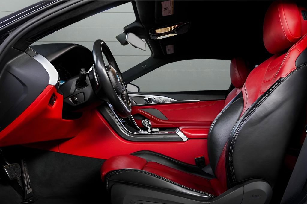 Used 2023 BMW M850i xDrive Coupe image 25