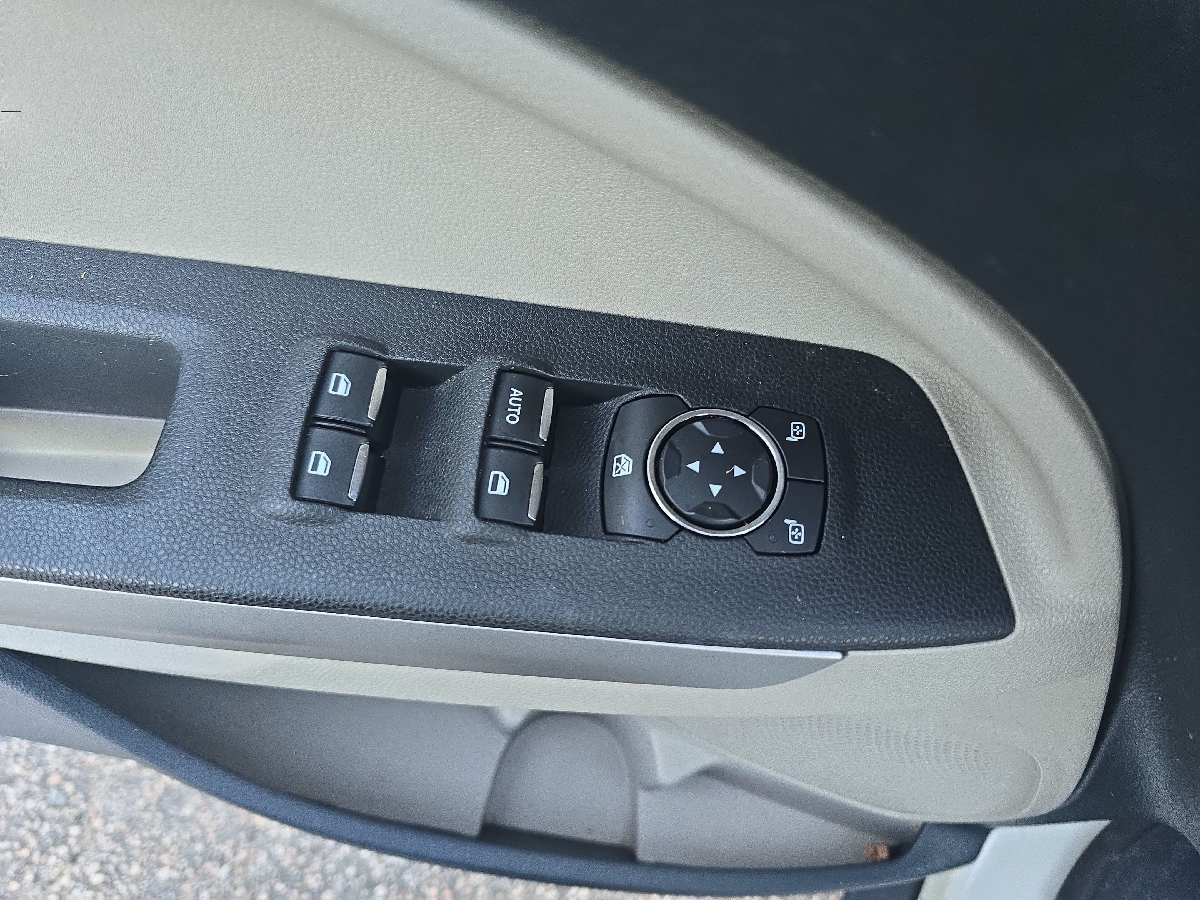 Used 2018 Ford EcoSport S FWD image 28