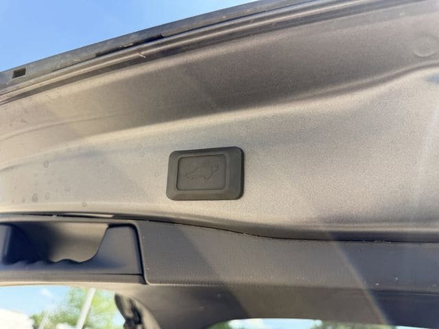 Used 2023 Toyota RAV4 XLE Premium FWD image 33