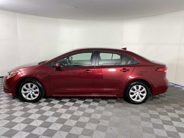 Used 2026 Toyota Corolla LE image 5
