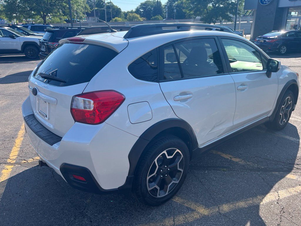 Used 2014 Subaru Crosstrek 2.0i Premium w/ Moonroof Package AWD/4WD image 3