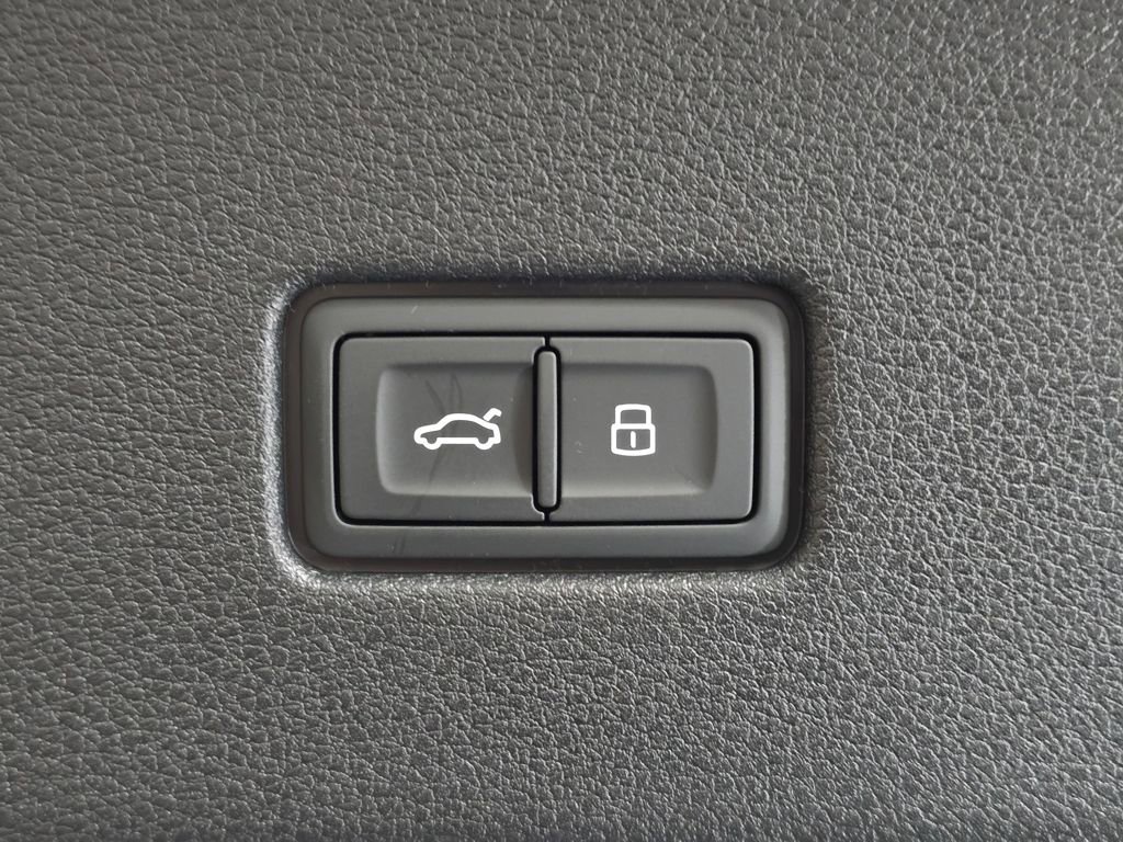 New 2026 Audi SQ8 Prestige AWD/4WD image 11
