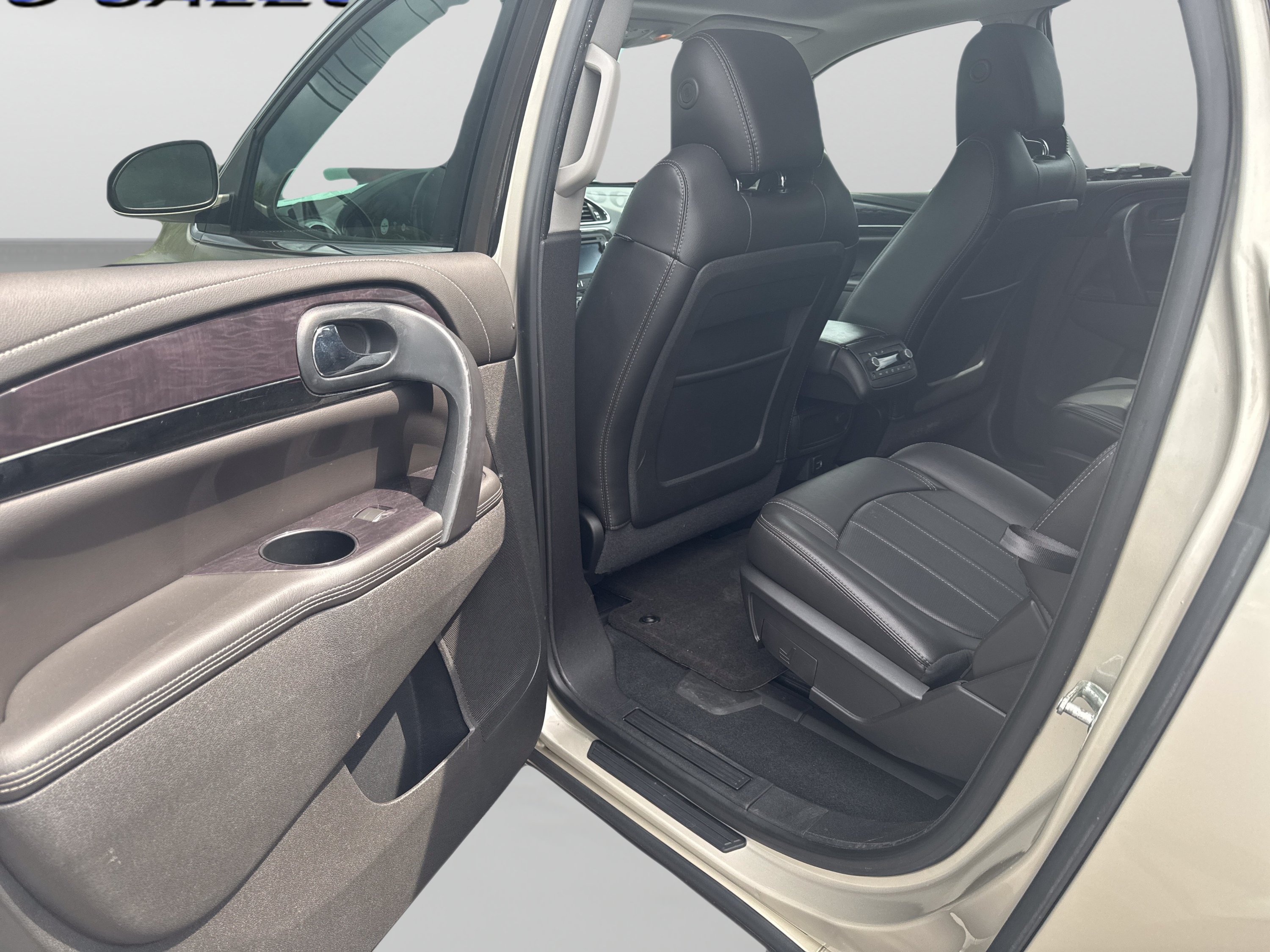 Used 2017 Buick Enclave Premium w/ Experience Buick Package FWD image 21