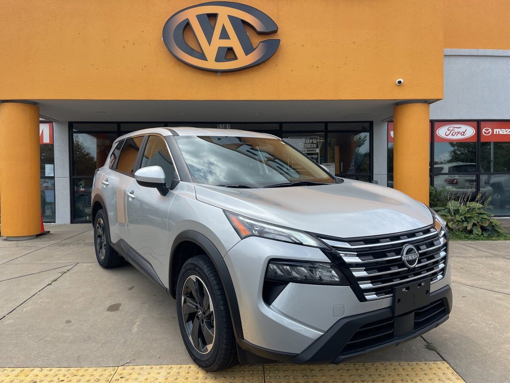 Used 2024 Nissan Rogue SV