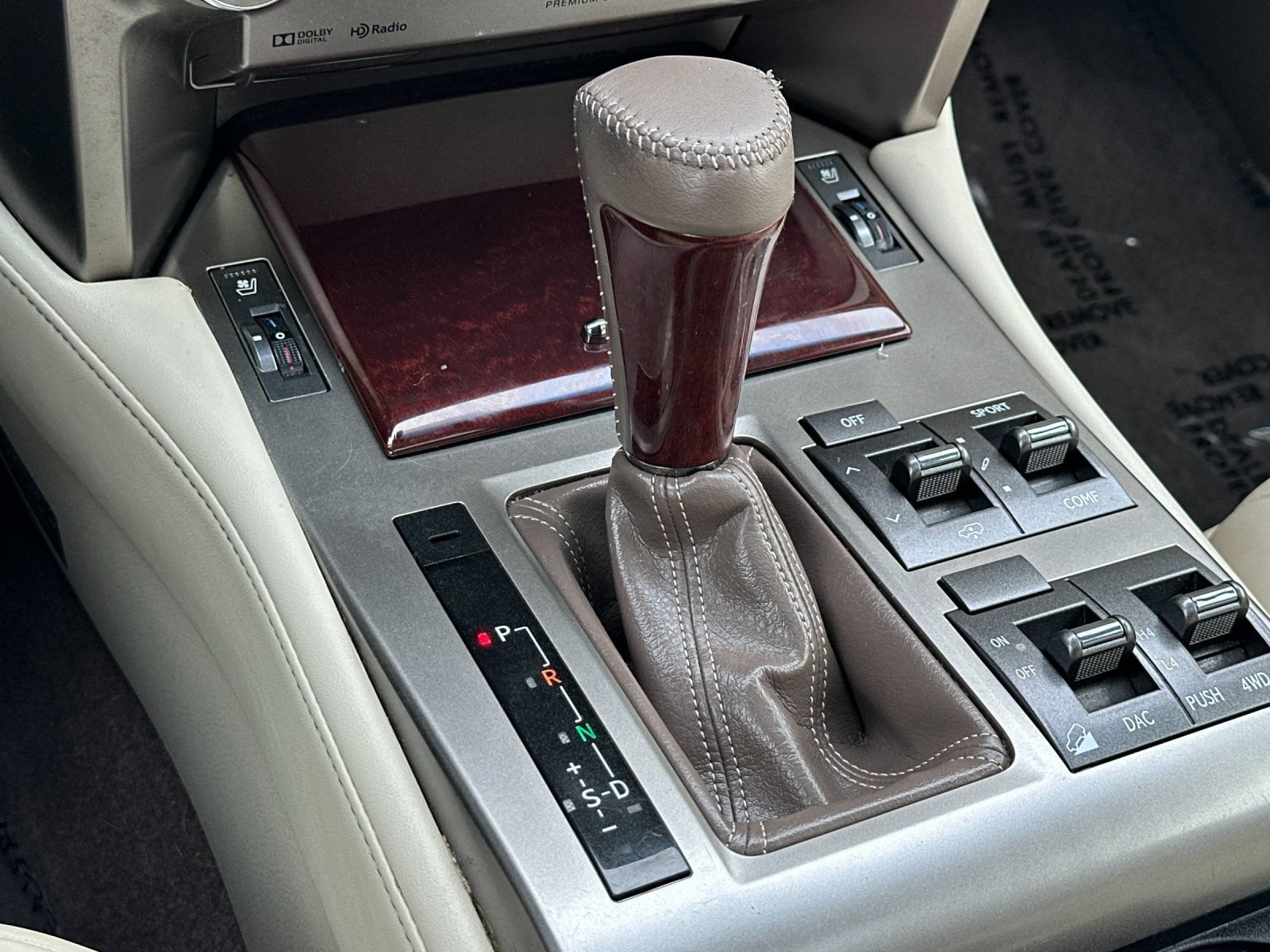Used 2014 Lexus GX 460 Luxury AWD/4WD image 26