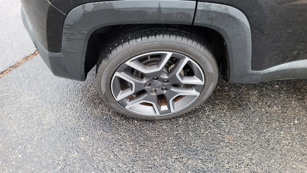 Used 2021 Jeep Renegade Latitude image 13