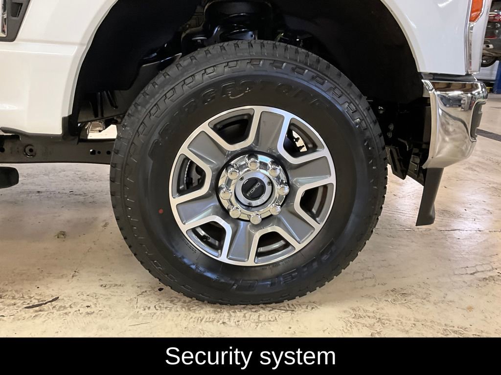 Used 2025 Ford F250 XLT image 14