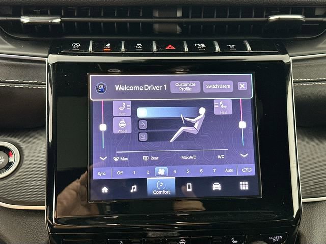 Used 2024 Jeep Grand Cherokee L Altitude AWD/4WD image 14