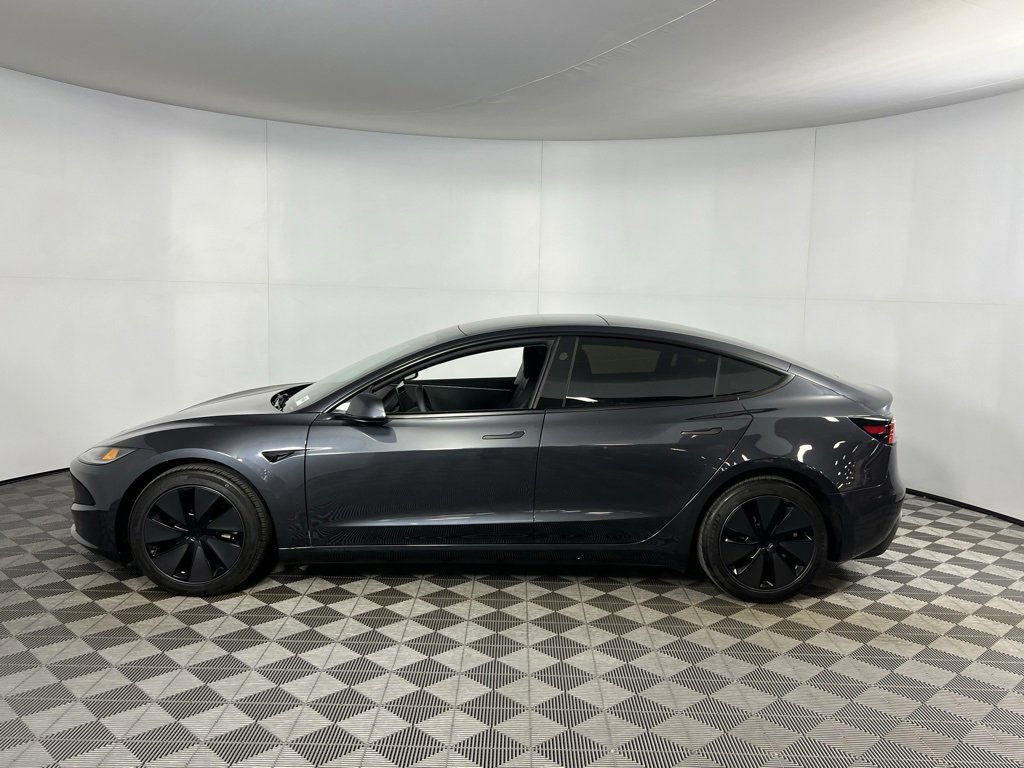 Used 2024 Tesla Model 3 Standard Range image 10