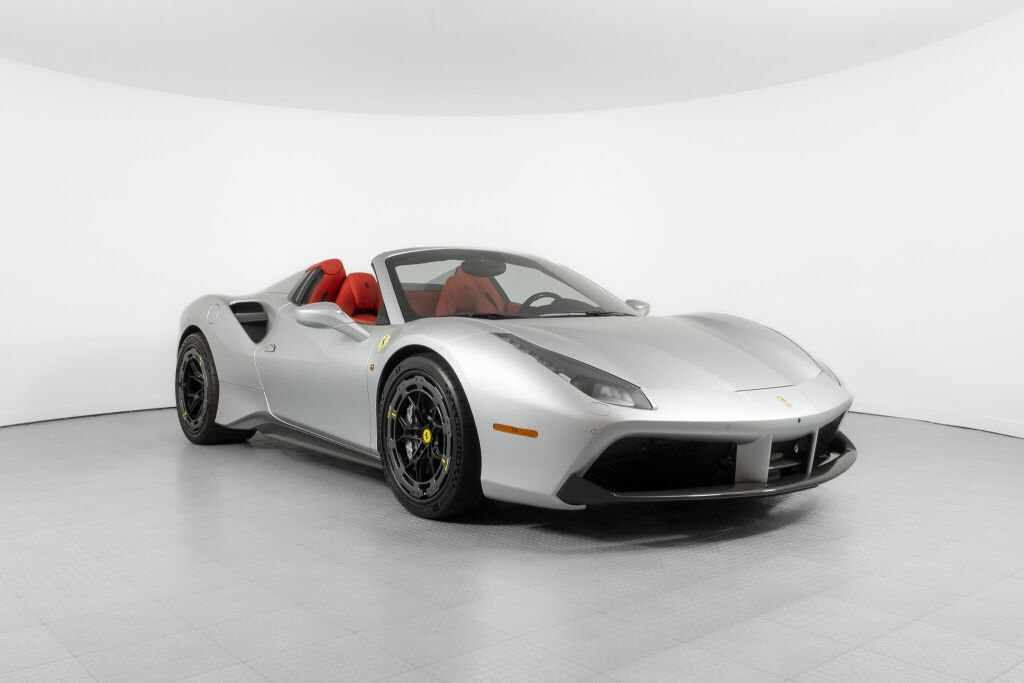 Used 2018 Ferrari 488 Spider image 9