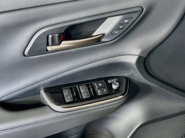 Used 2024 Toyota Crown AWD/4WD image 12
