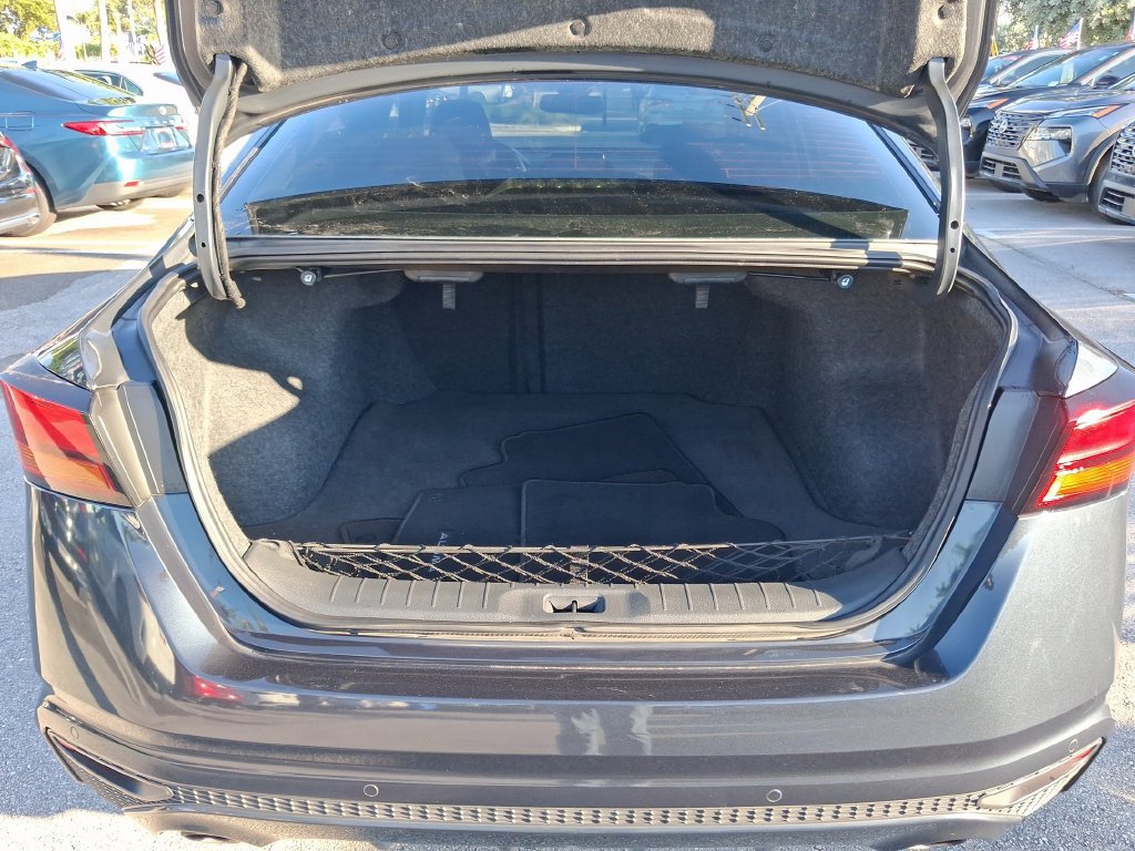 Used 2019 Nissan Altima 2.5 SV FWD image 12