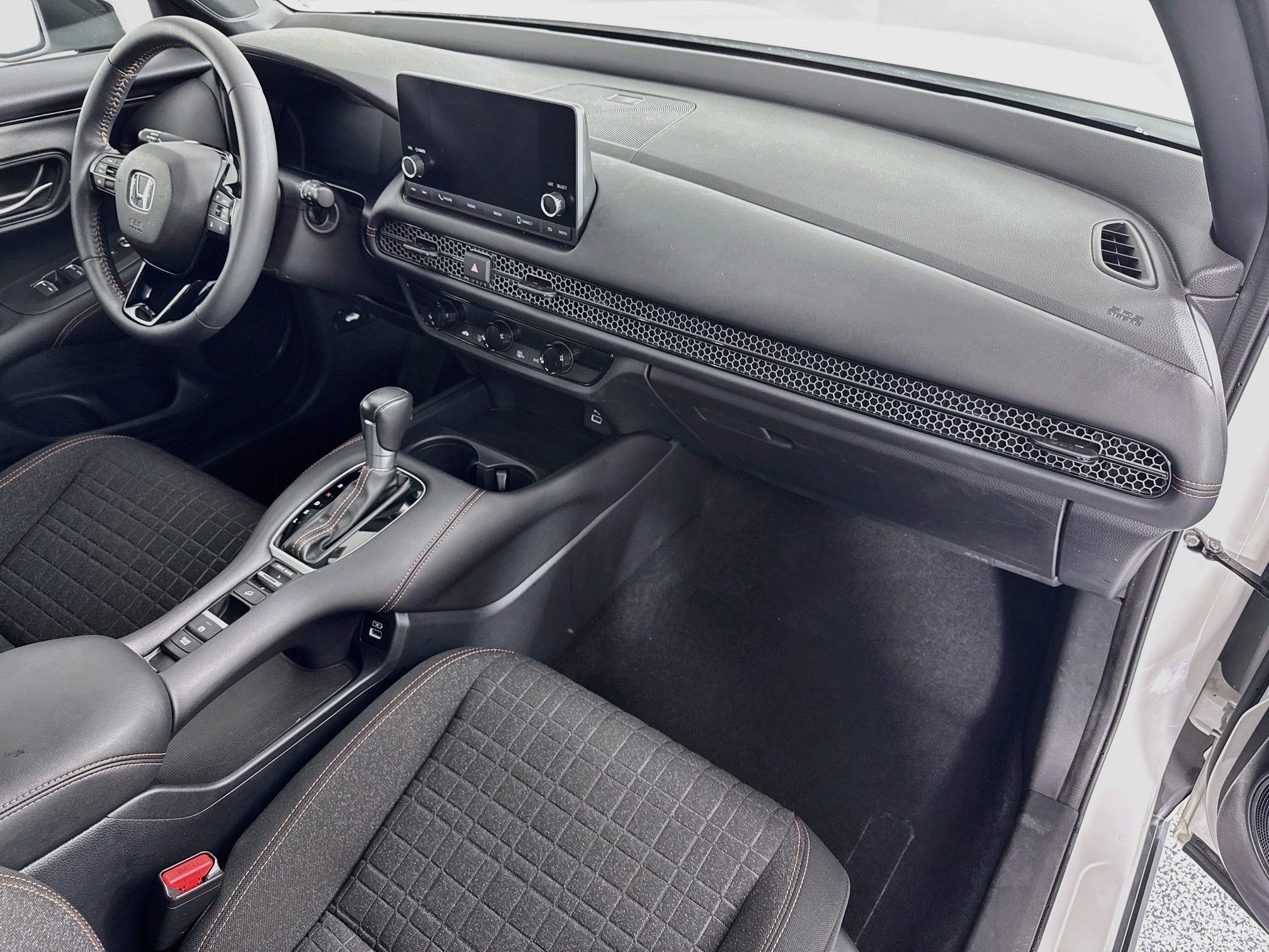 Certified 2023 Honda HR-V Sport image 27