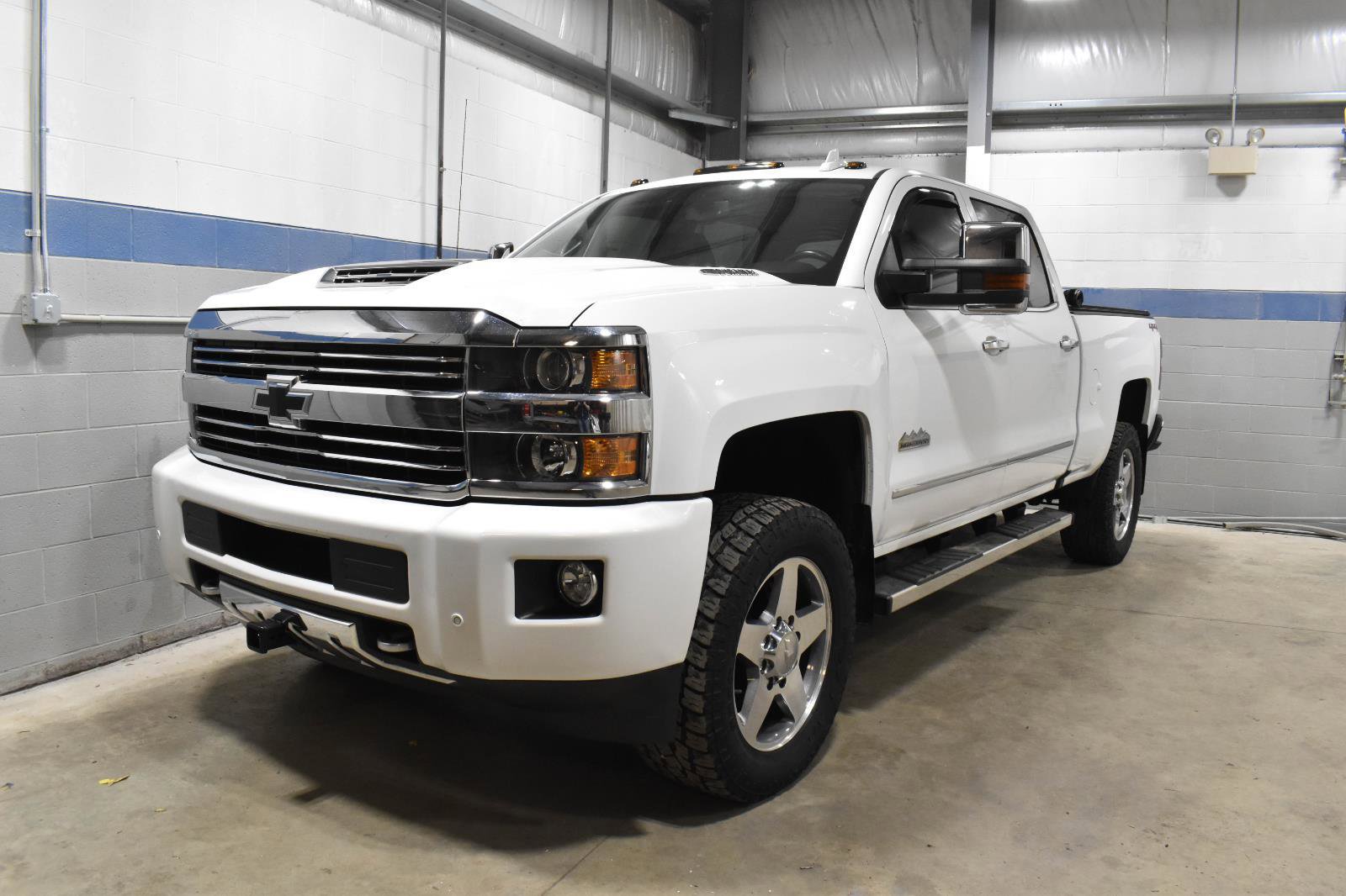 Used 2017 Chevrolet Silverado 2500 High Country w/ Duramax Plus Package image 35