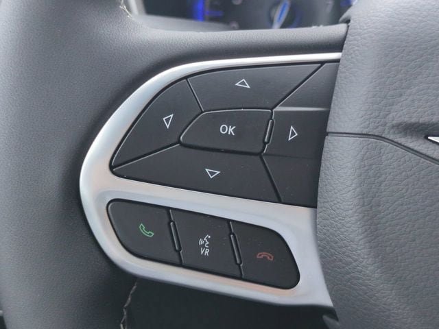 New 2027 Chrysler Pacifica Select FWD image 24
