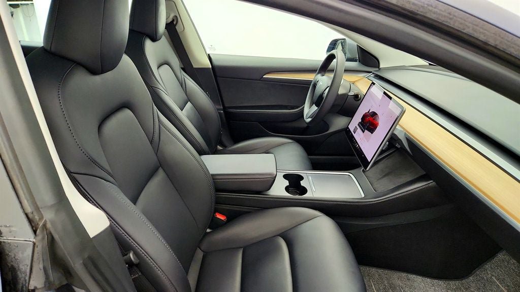 Used 2023 Tesla Model 3 Standard Range RWD image 28