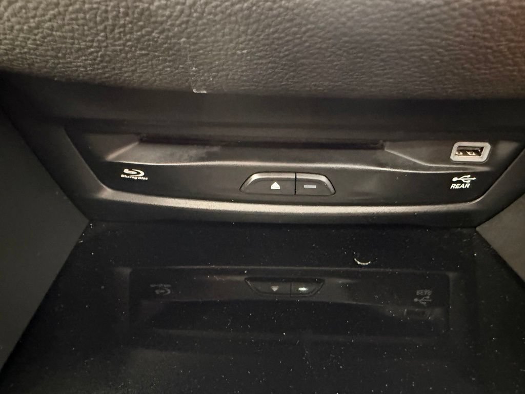 Used 2021 Chrysler Pacifica Pinnacle AWD/4WD image 45
