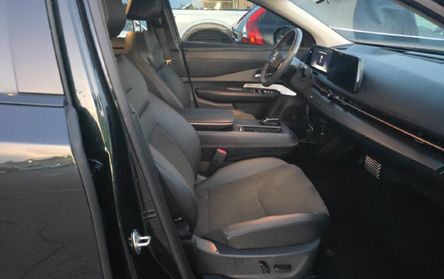 Used 2024 Nissan Ariya AWD image 6
