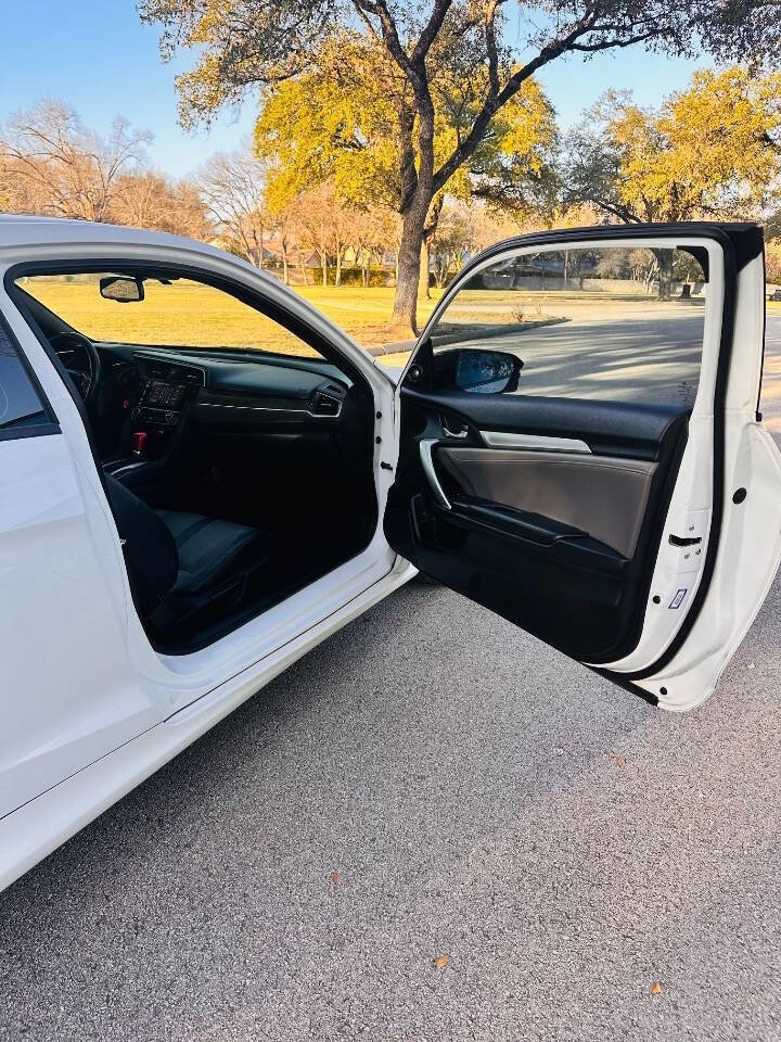 Used 2016 Honda Civic Touring image 12