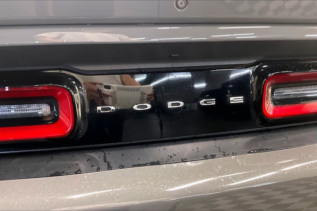 Used 2019 Dodge Challenger SXT RWD image 30