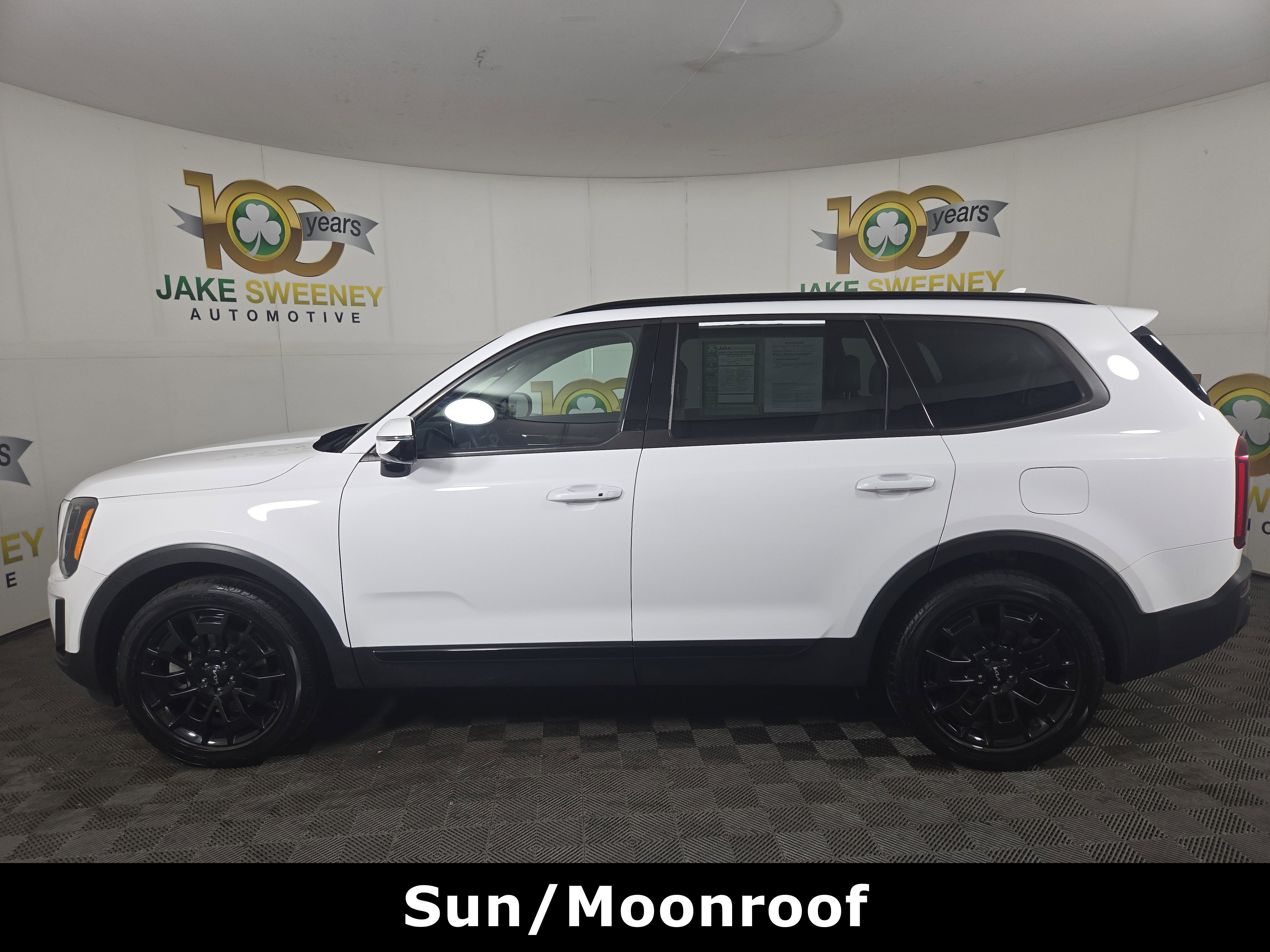 Used 2022 Kia Telluride SX w/ SX Prestige Package image 4