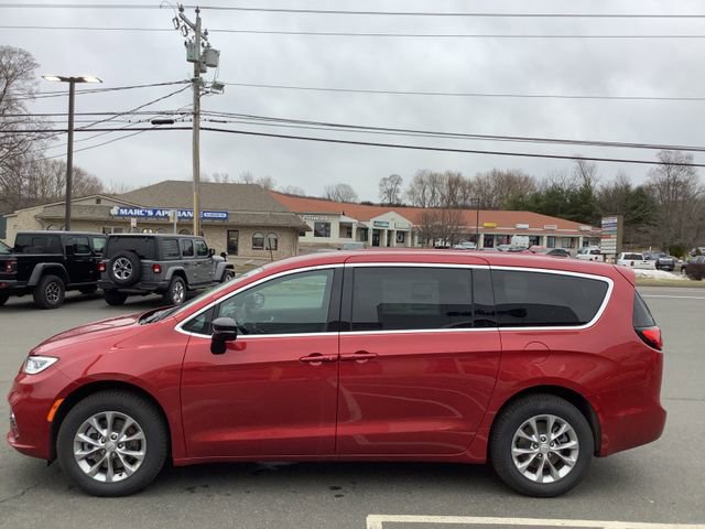 New 2026 Chrysler Pacifica Select image 5