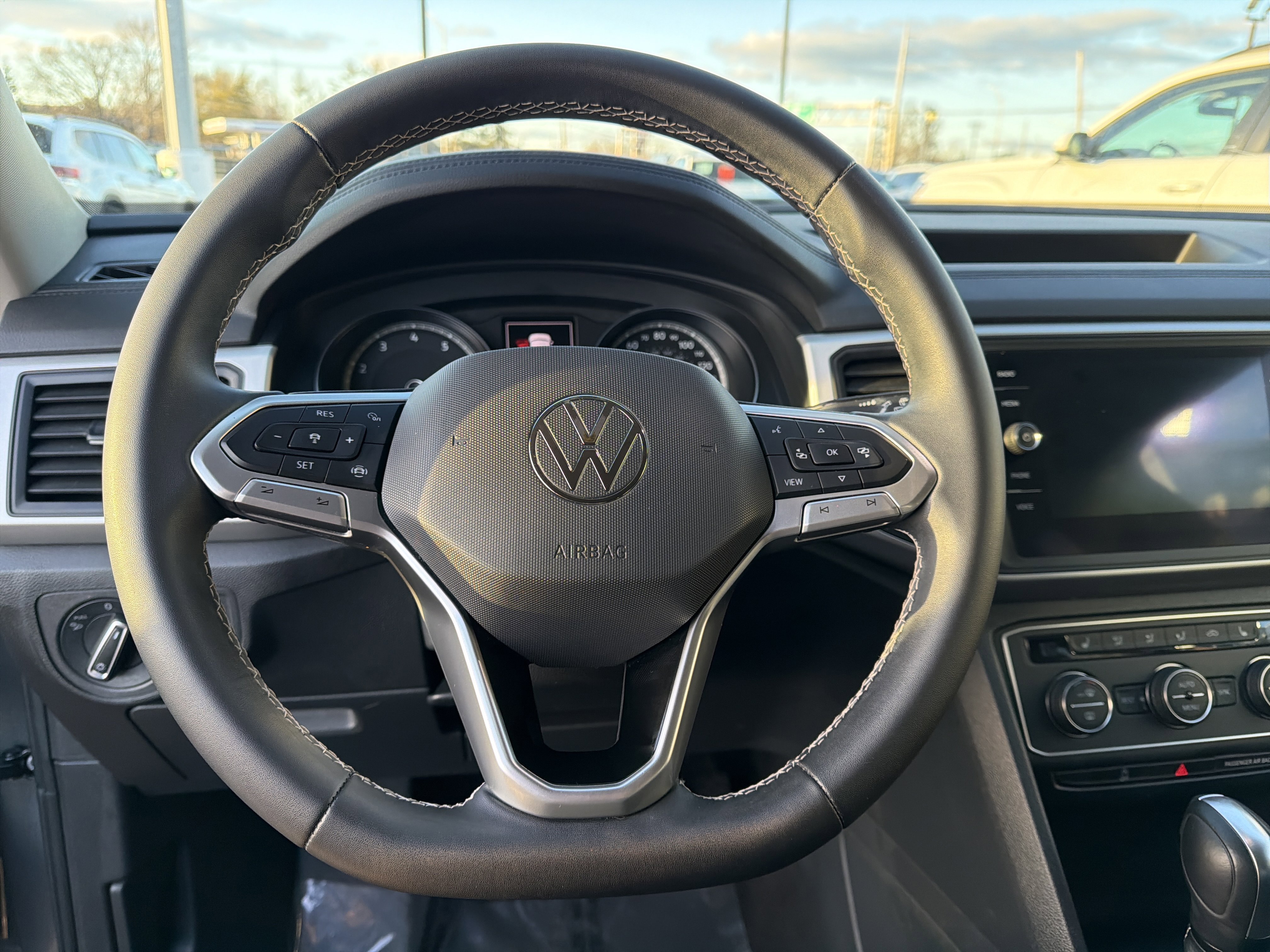 Used 2021 Volkswagen Atlas SE image 14