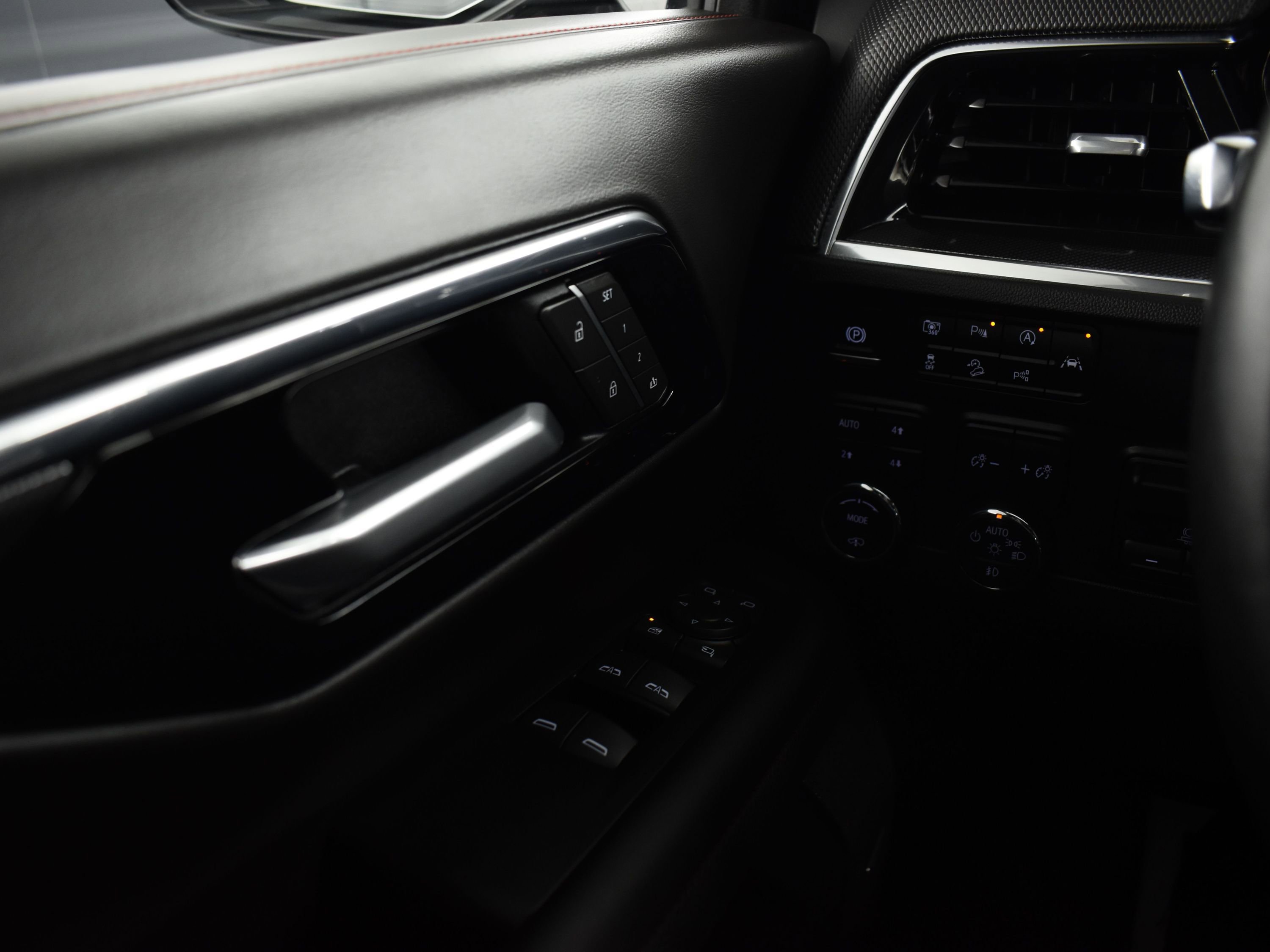 Used 2025 Chevrolet Tahoe RST w/ RST Capability Package image 53