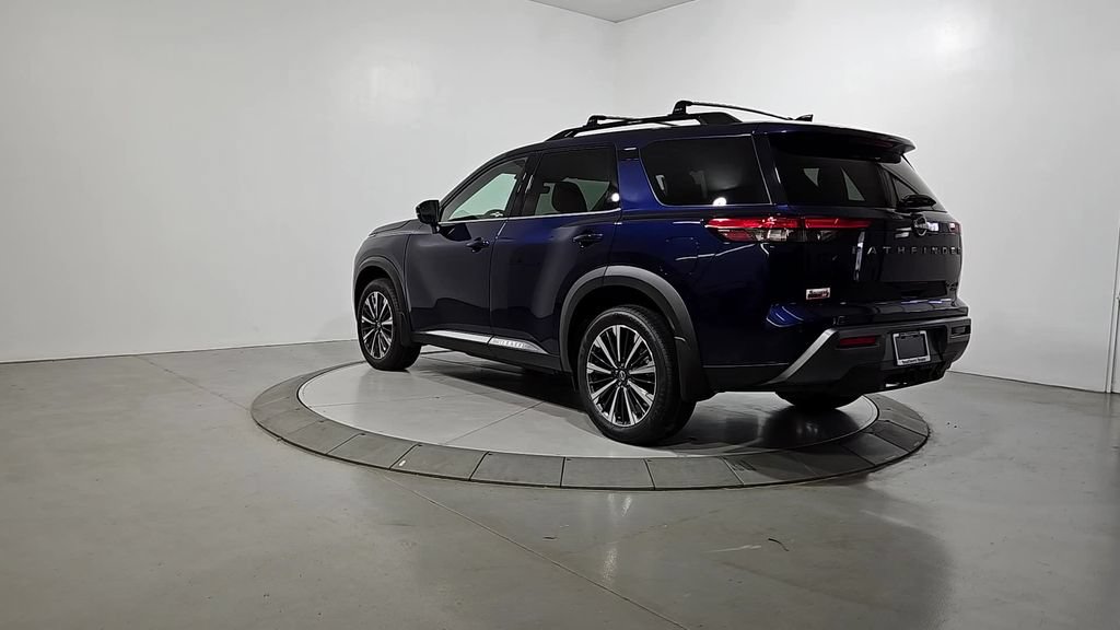New 2026 Nissan Pathfinder Platinum AWD/4WD image 3
