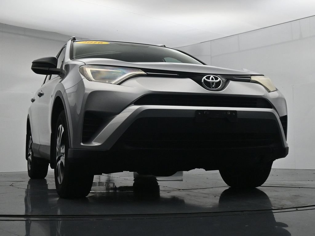 Used 2016 Toyota RAV4 LE AWD/4WD image 33