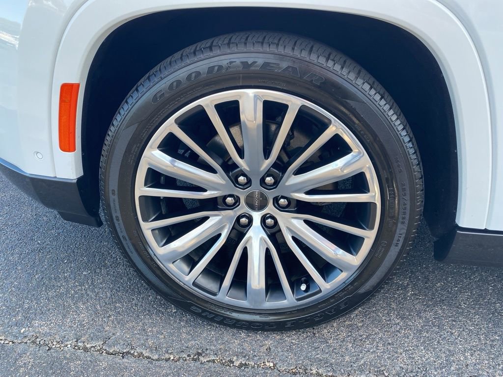 Used 2022 Jeep Grand Wagoneer Series III image 53