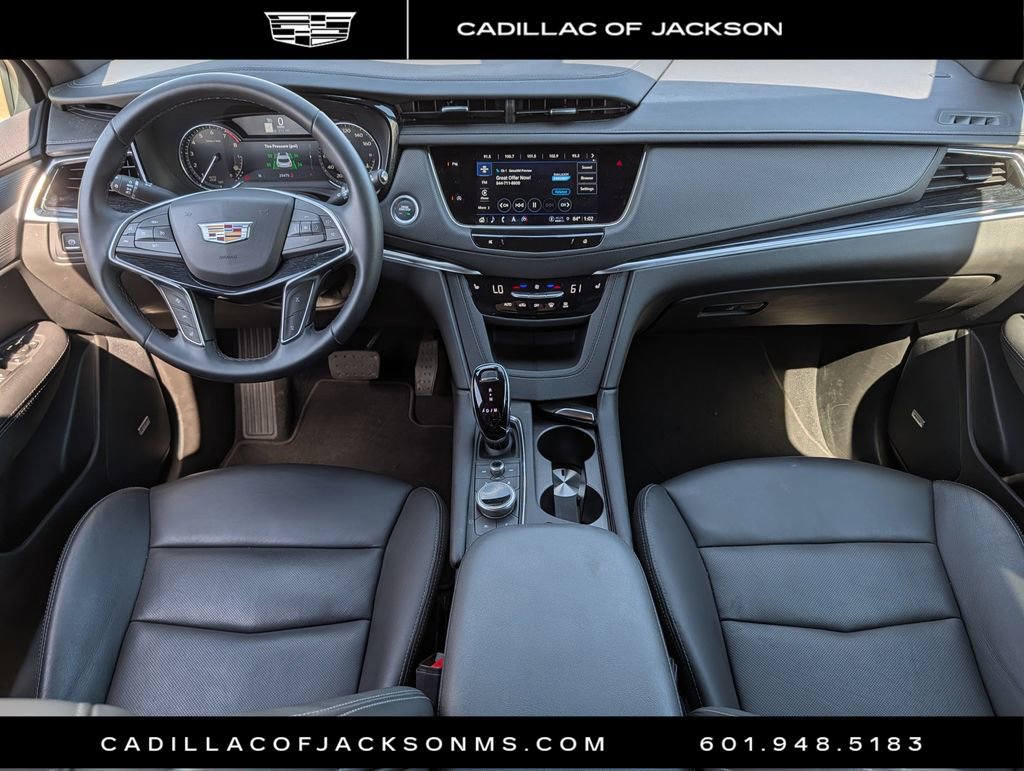 Certified 2025 Cadillac XT5 Premium Luxury image 9