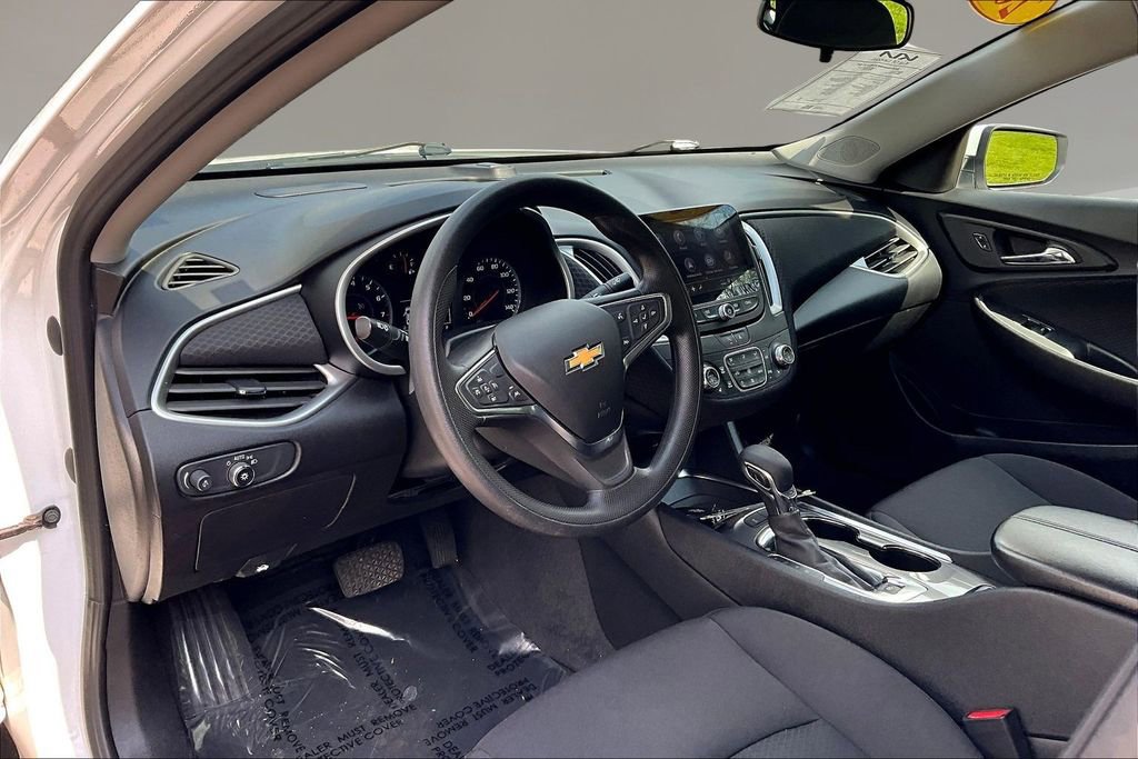 Used 2024 Chevrolet Malibu LT FWD image 15