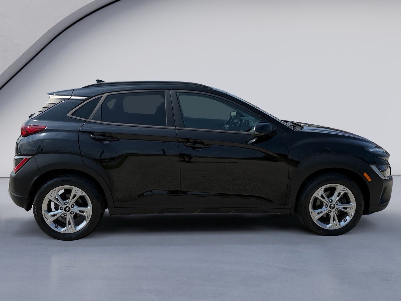 Used 2022 Hyundai Kona SEL FWD image 6