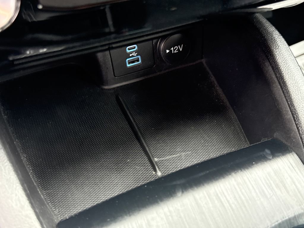 Used 2023 Ford Escape SE image 30