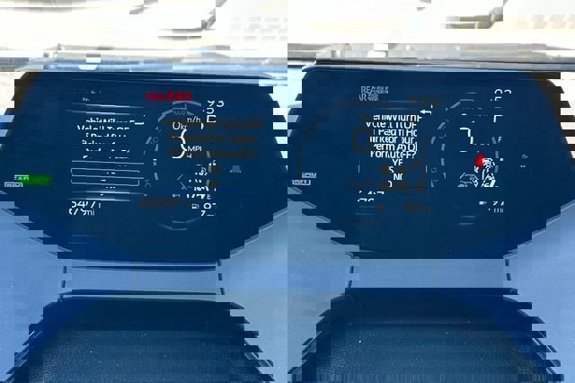 Used 2024 Toyota Prius LE image 28